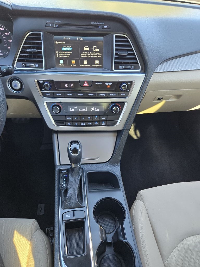 Hyundai Sonata Hybrid  2017 Hyundai Sonata Hybrid  2017