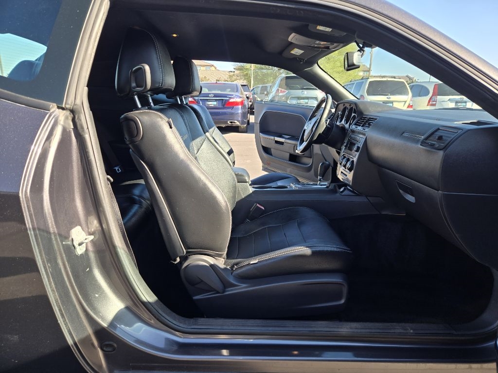 Dodge Challenger  2013