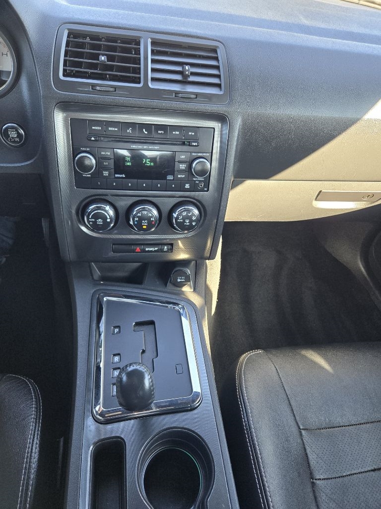 Dodge Challenger  2013