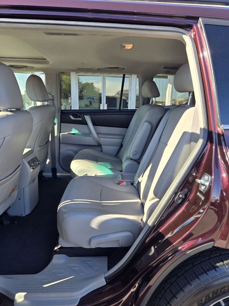 Toyota Highlander  2012