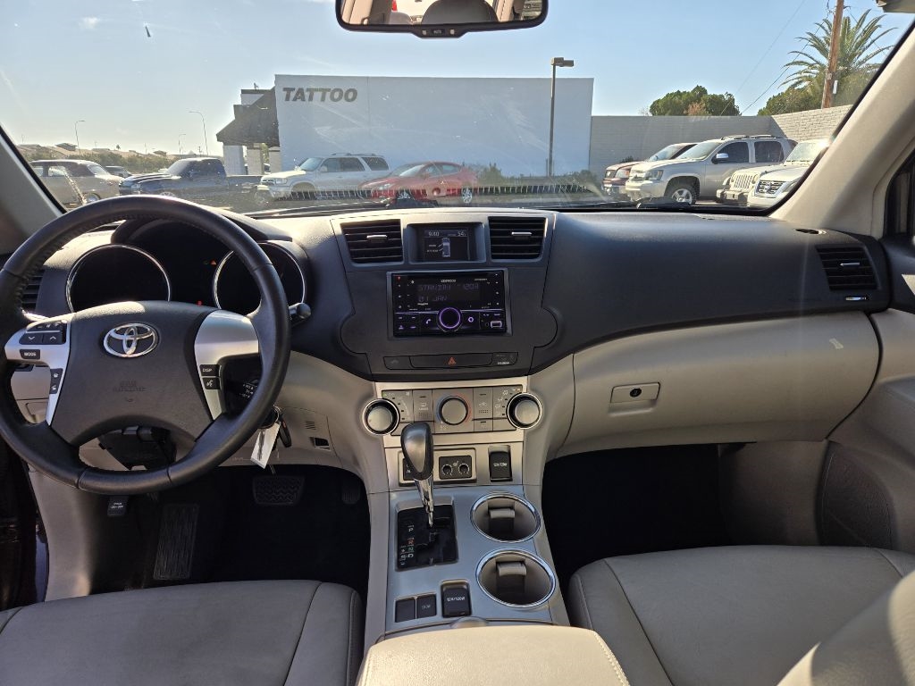 Toyota Highlander  2012