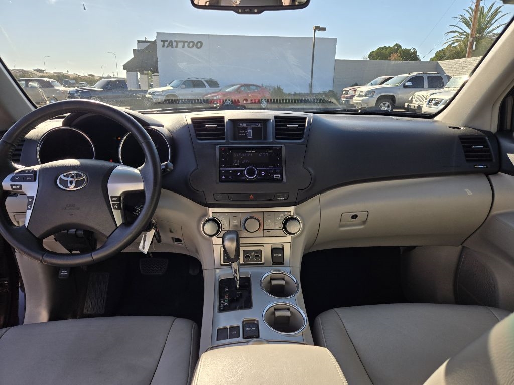 Toyota Highlander  2012