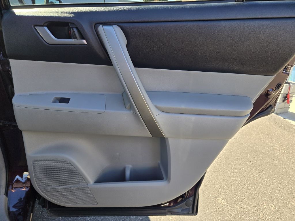 Toyota Highlander  2012