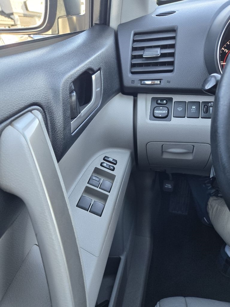 Toyota Highlander  2012