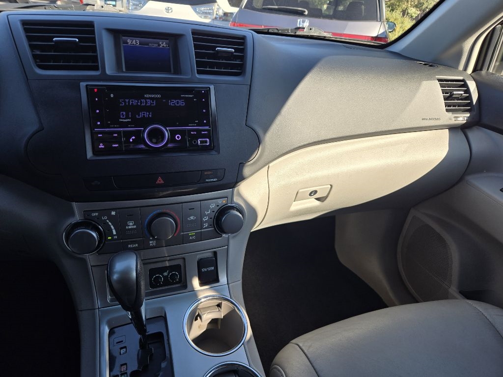 Toyota Highlander  2012