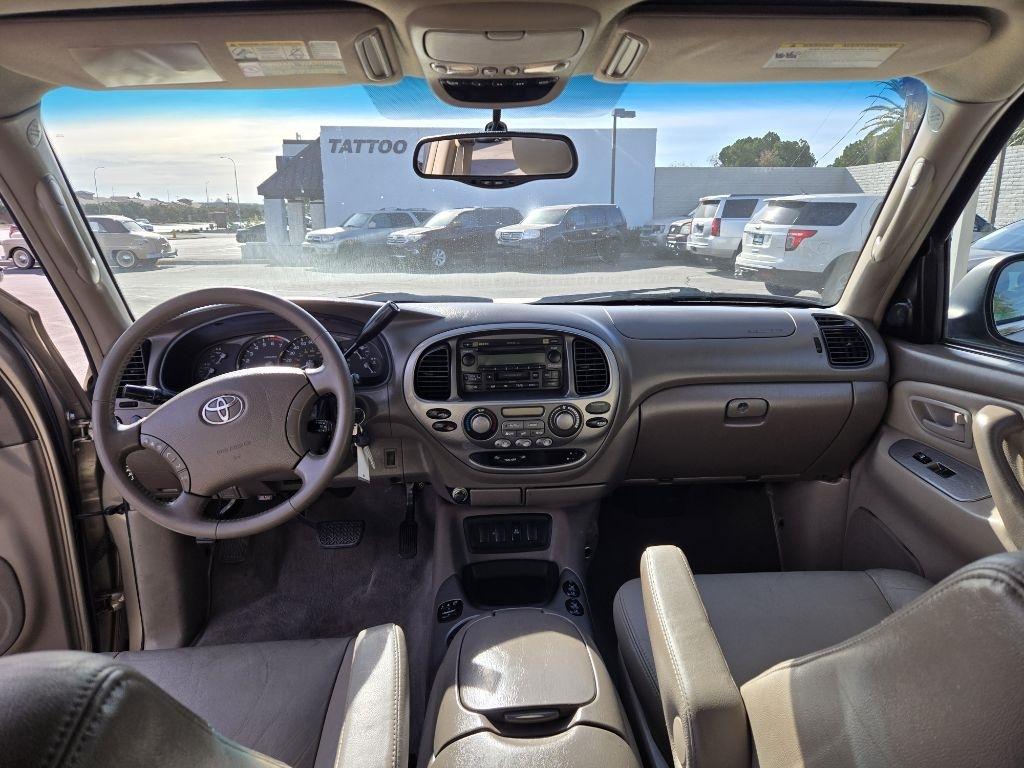 Toyota Sequoia  2005