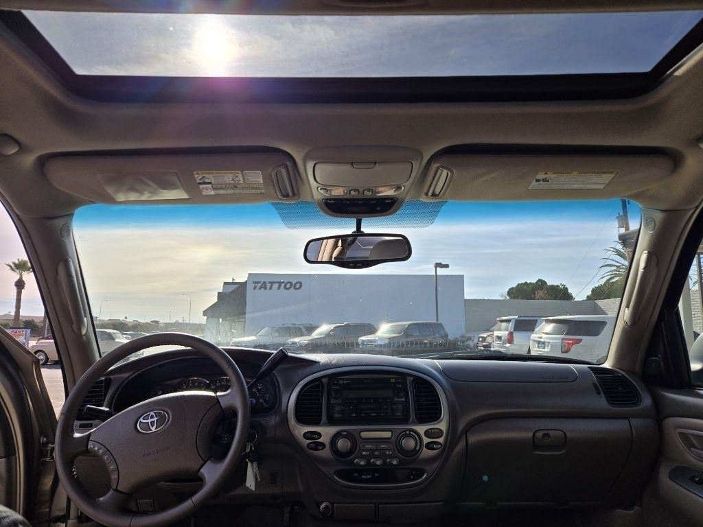 Toyota Sequoia  2005