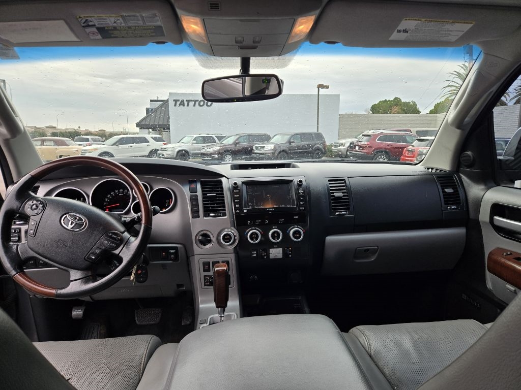 Toyota Sequoia  2013