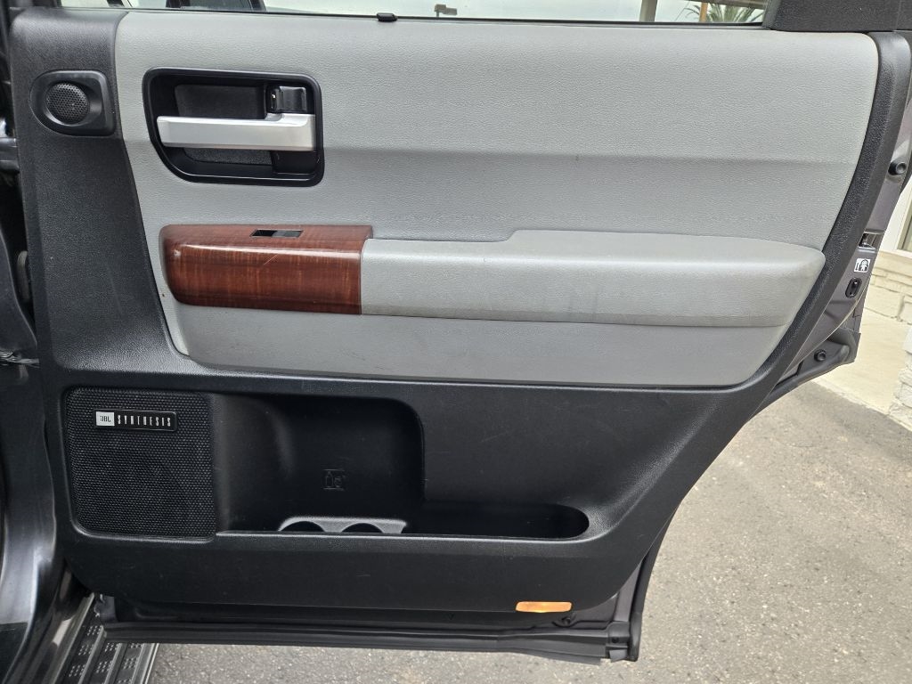 Toyota Sequoia  2013