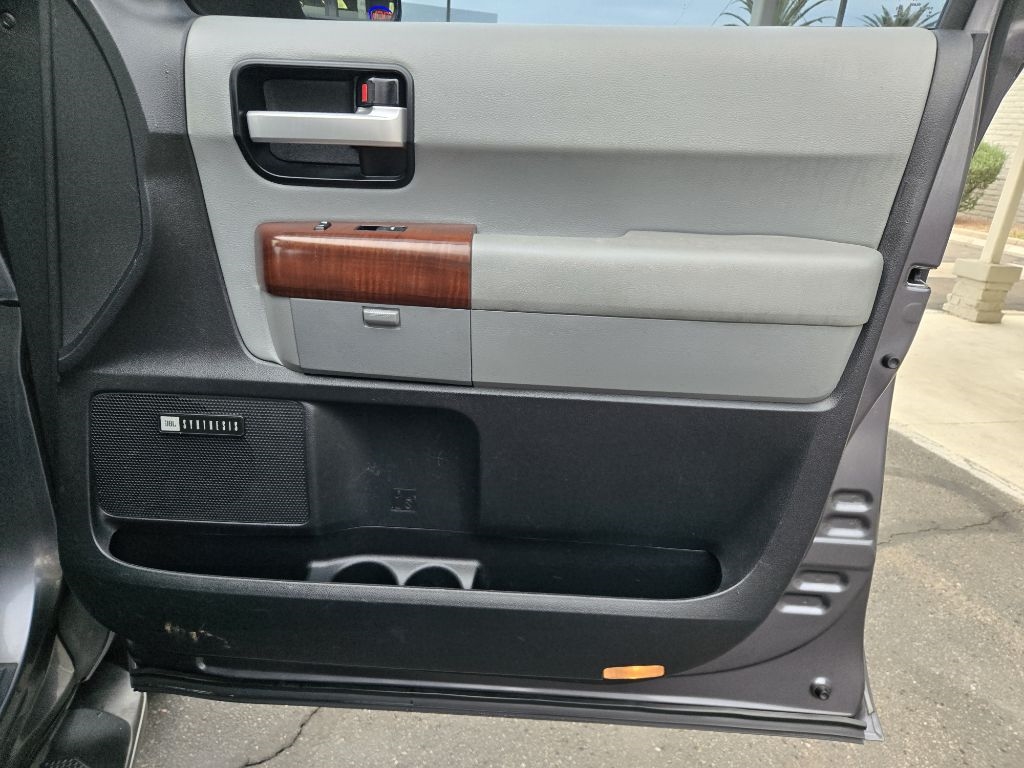 Toyota Sequoia  2013