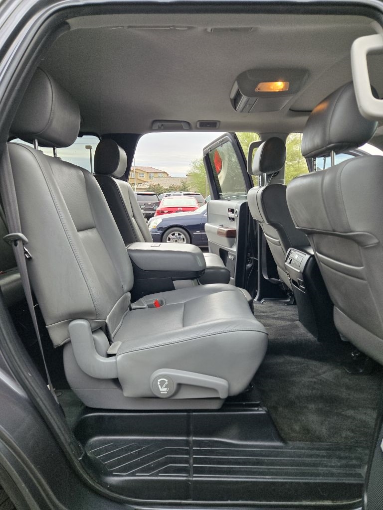 Toyota Sequoia  2013