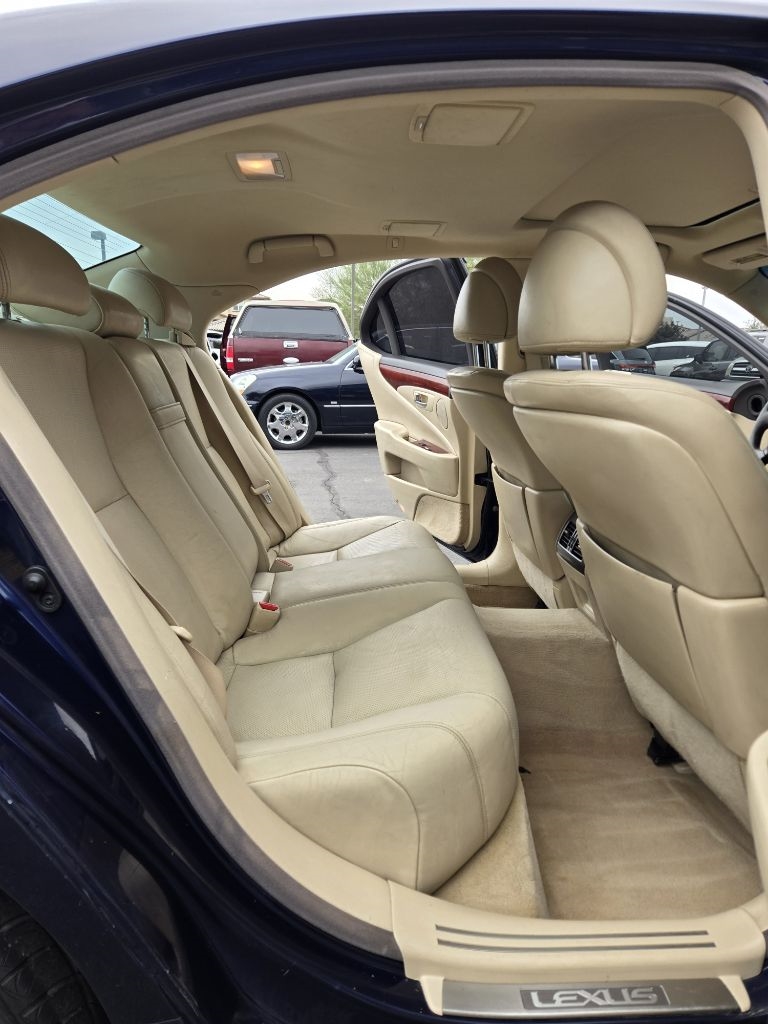 Lexus LS 460 4dr Sdn 2012