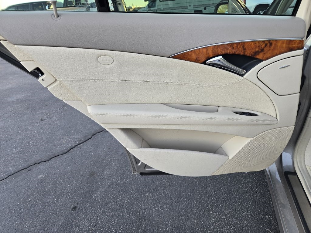 Mercedes-Benz E-Class  2006