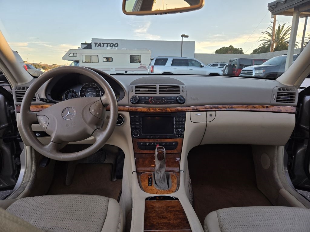 Mercedes-Benz E-Class  2006