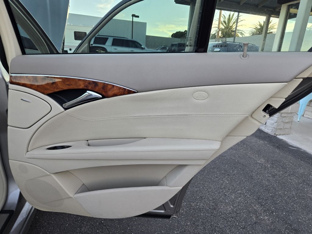 Mercedes-Benz E-Class  2006