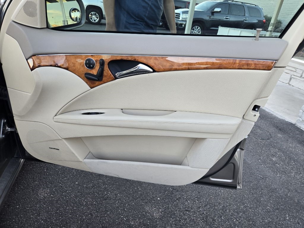 Mercedes-Benz E-Class  2006