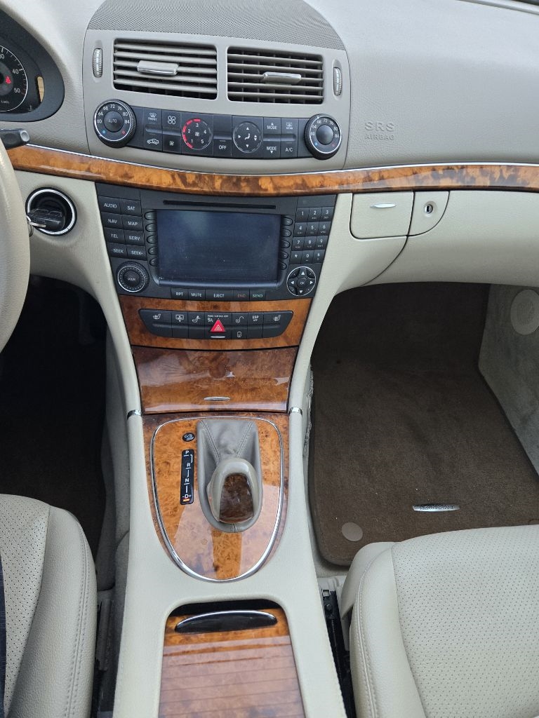 Mercedes-Benz E-Class  2006