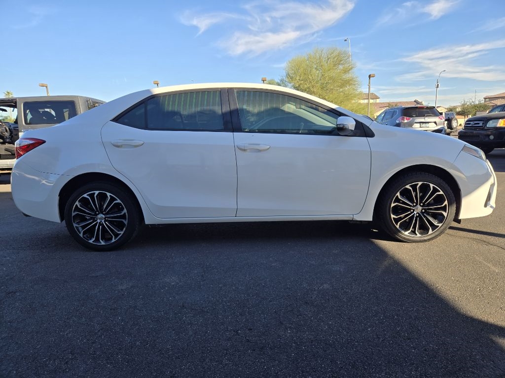 Toyota Corolla  2015