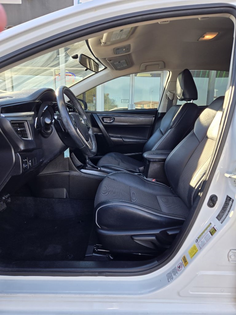 Toyota Corolla  2015