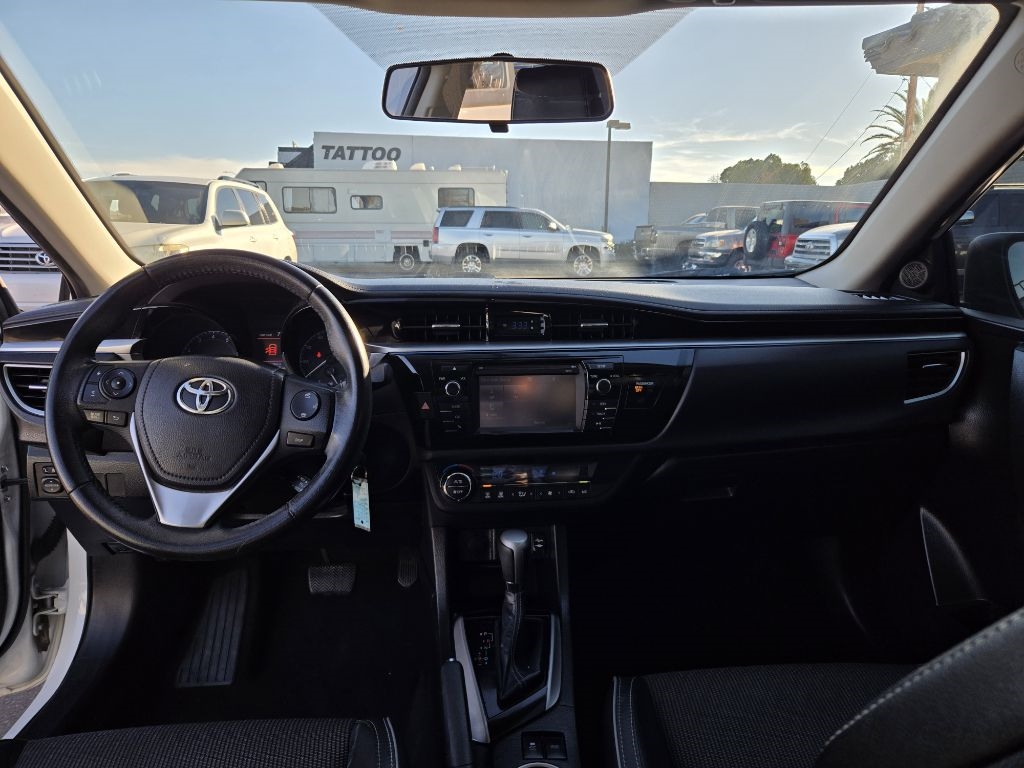Toyota Corolla  2015