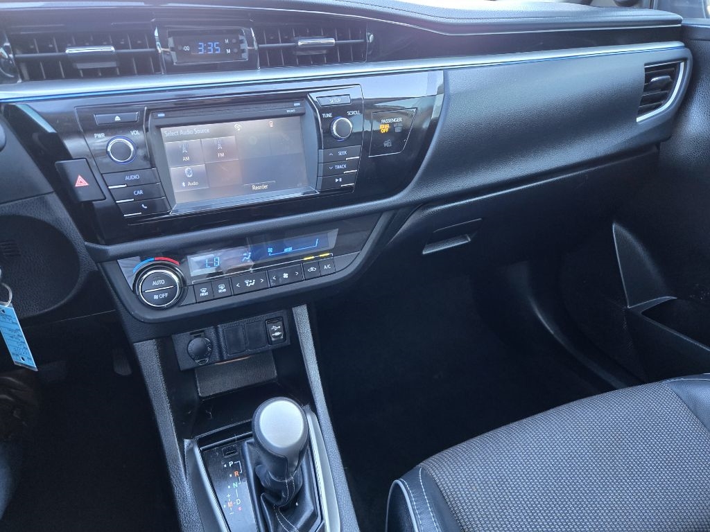 Toyota Corolla  2015