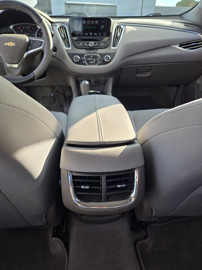 Chevrolet Malibu  2017