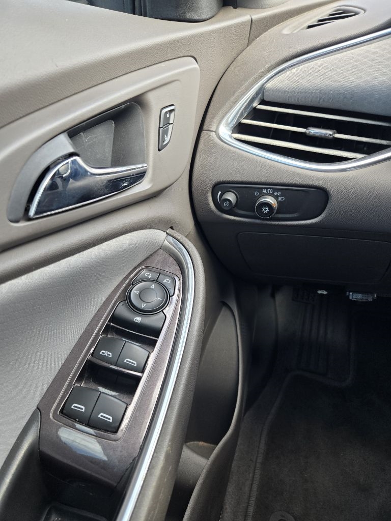 Chevrolet Malibu  2017