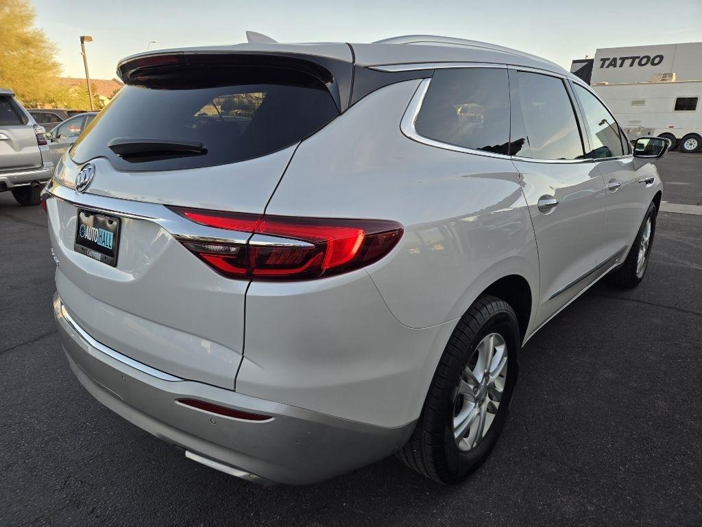 Buick Enclave  2021