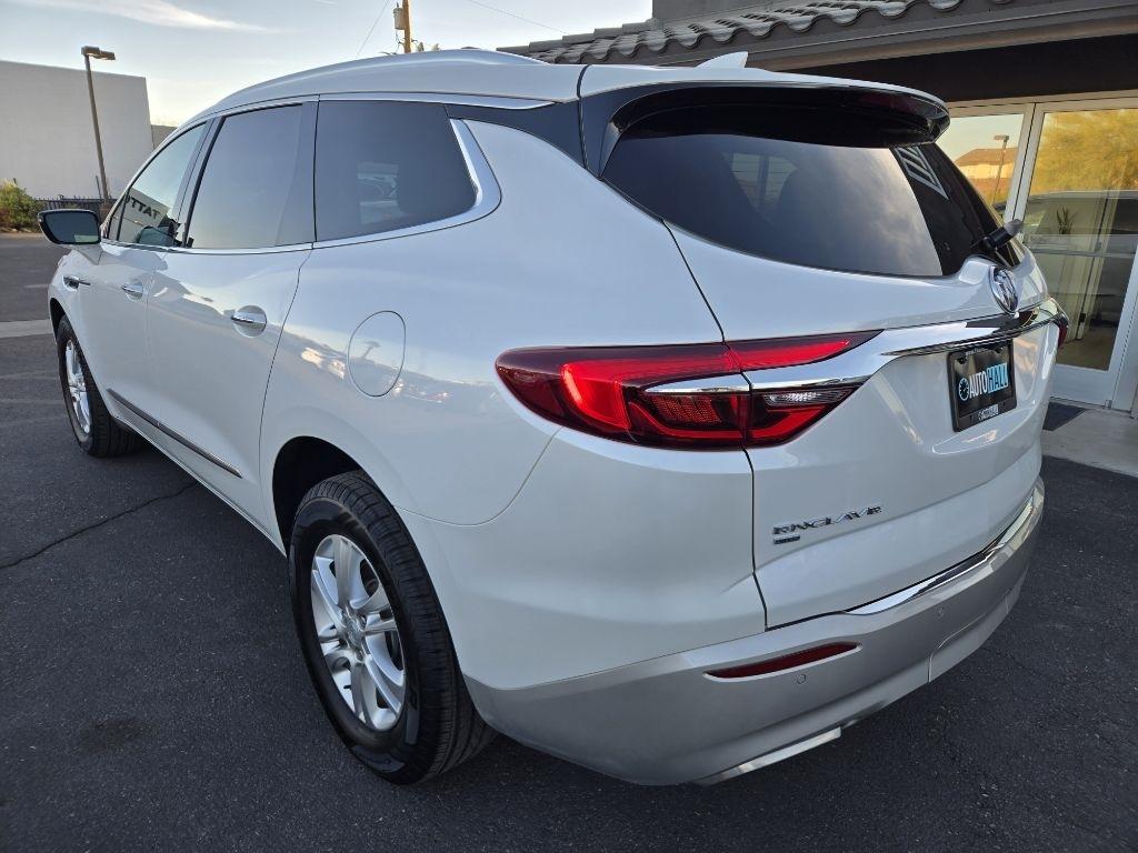 Buick Enclave  2021