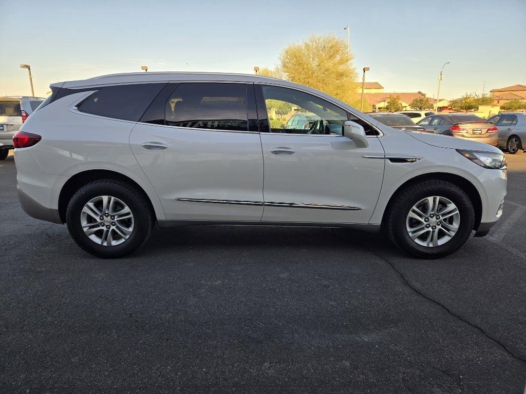 Buick Enclave  2021