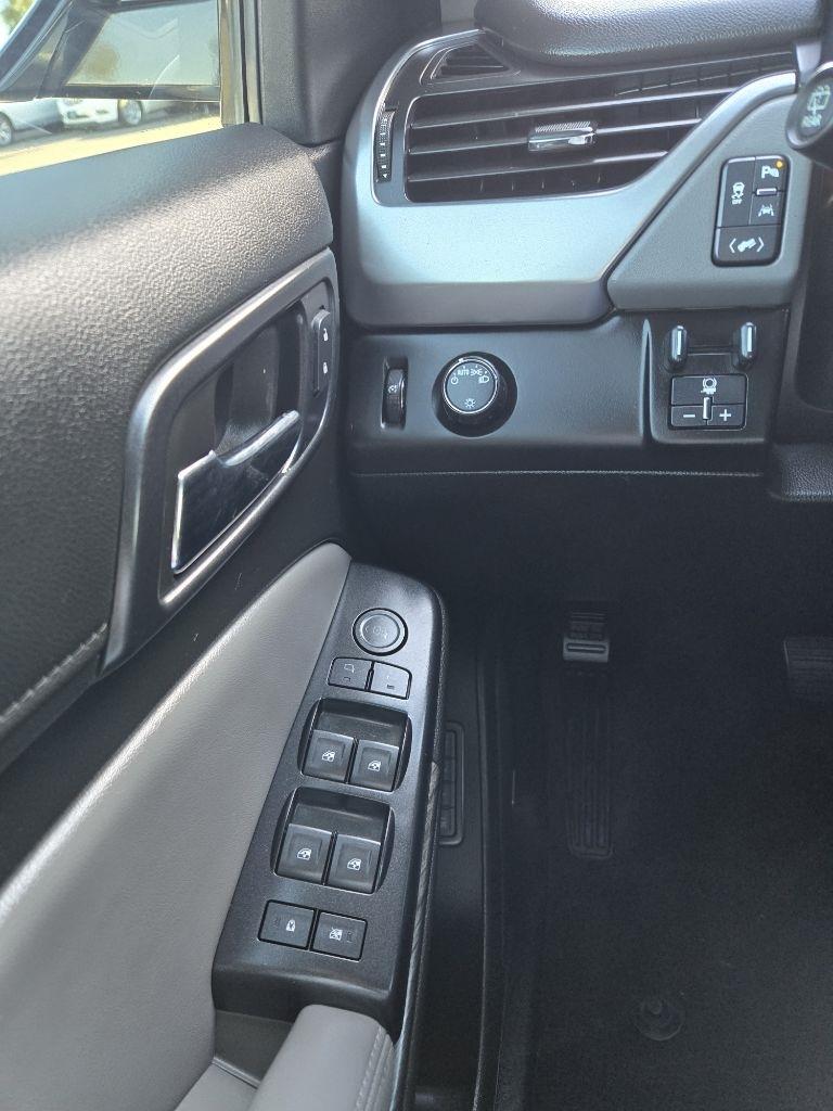 Chevrolet Tahoe  2017