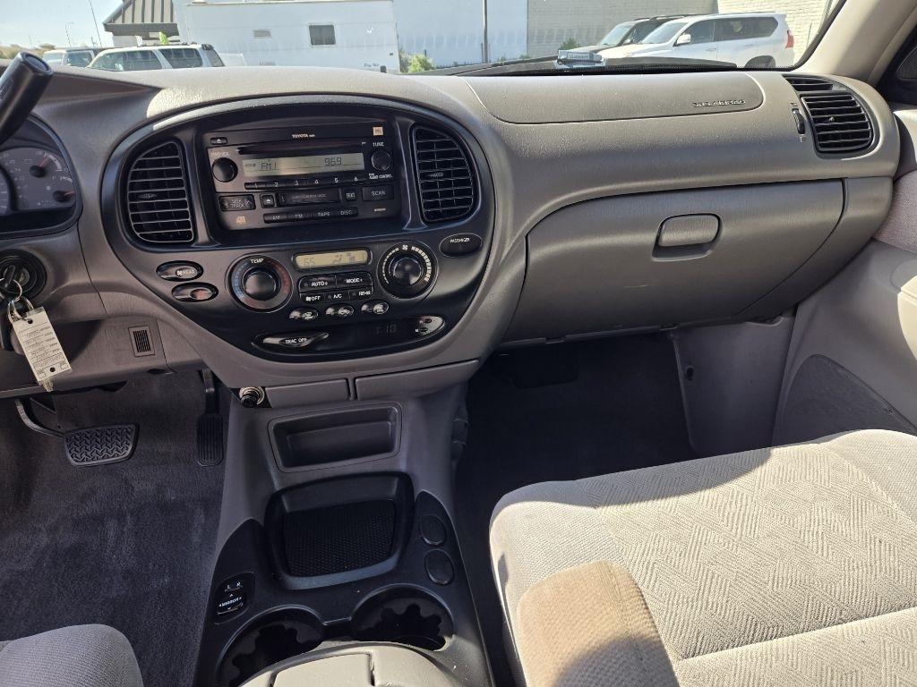 Toyota Sequoia  2004