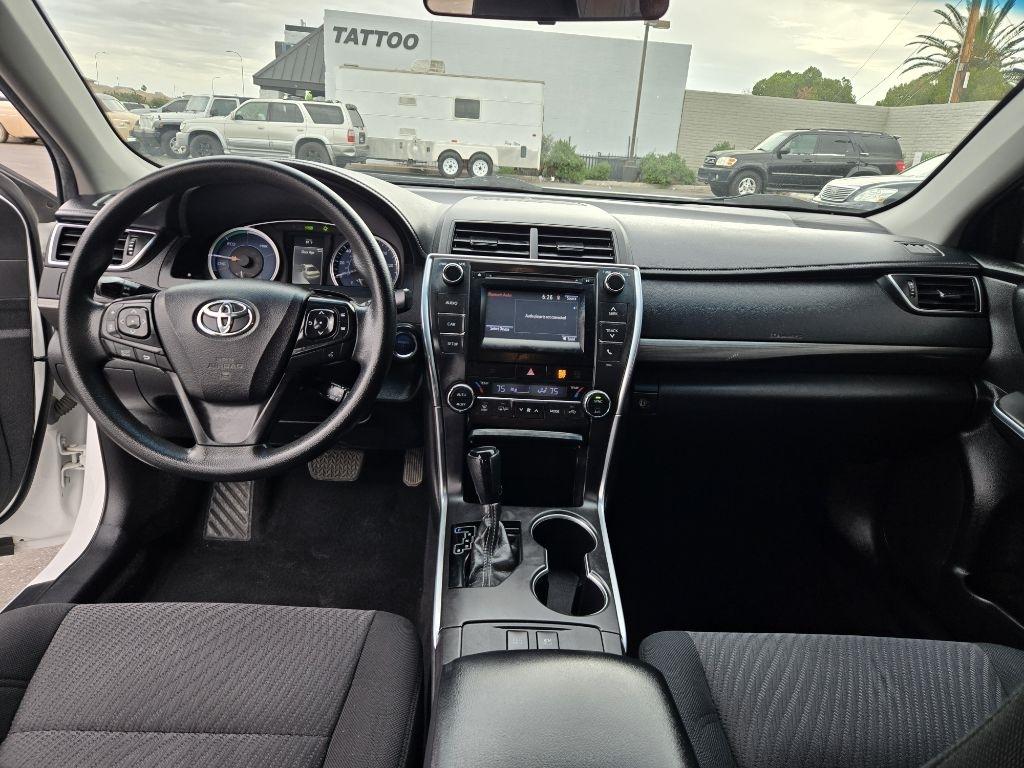 Toyota Camry Hybrid  2017