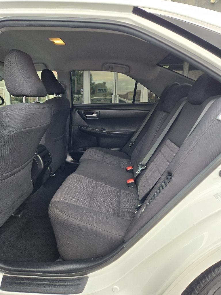 Toyota Camry Hybrid  2017