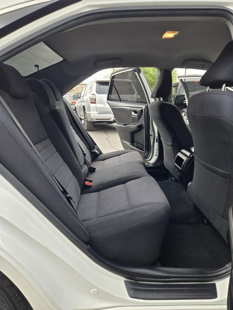 Toyota Camry Hybrid  2017