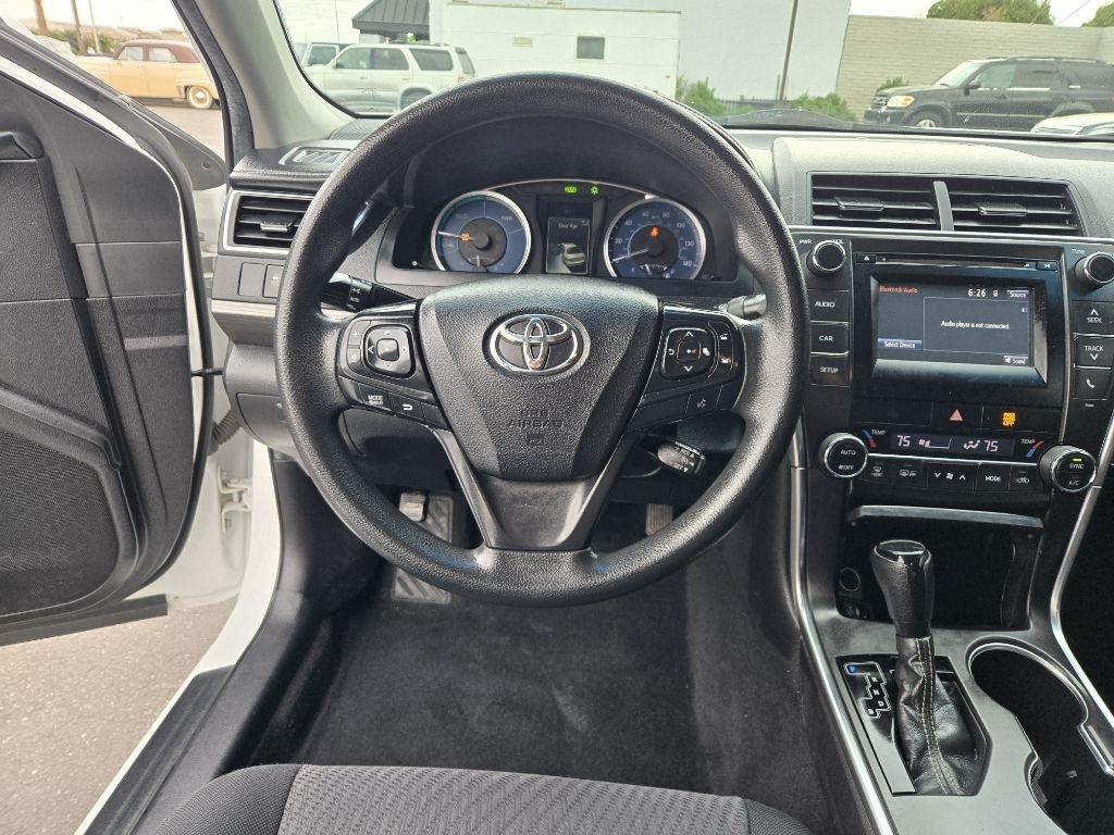 Toyota Camry Hybrid  2017