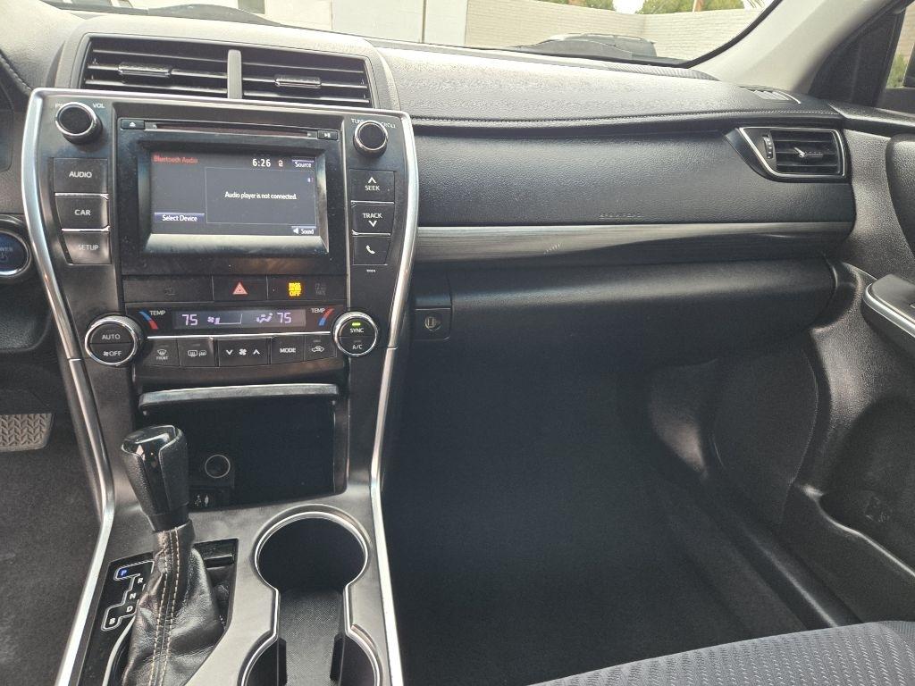 Toyota Camry Hybrid  2017