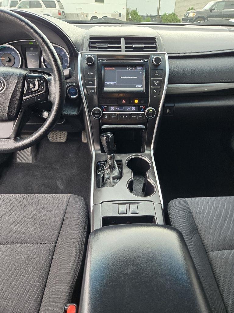 Toyota Camry Hybrid  2017