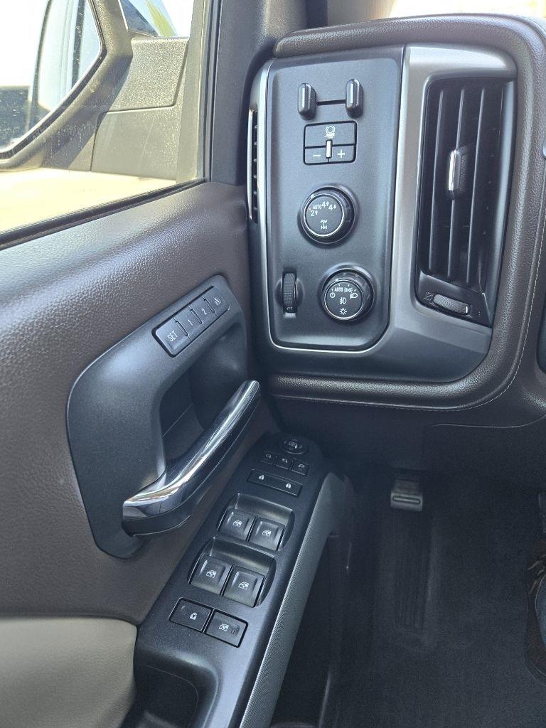 Chevrolet Silverado 1500 LTZ Z71 Crew Cab 4WD SWB 2017