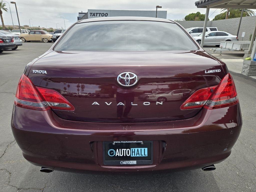 Toyota Avalon  2008