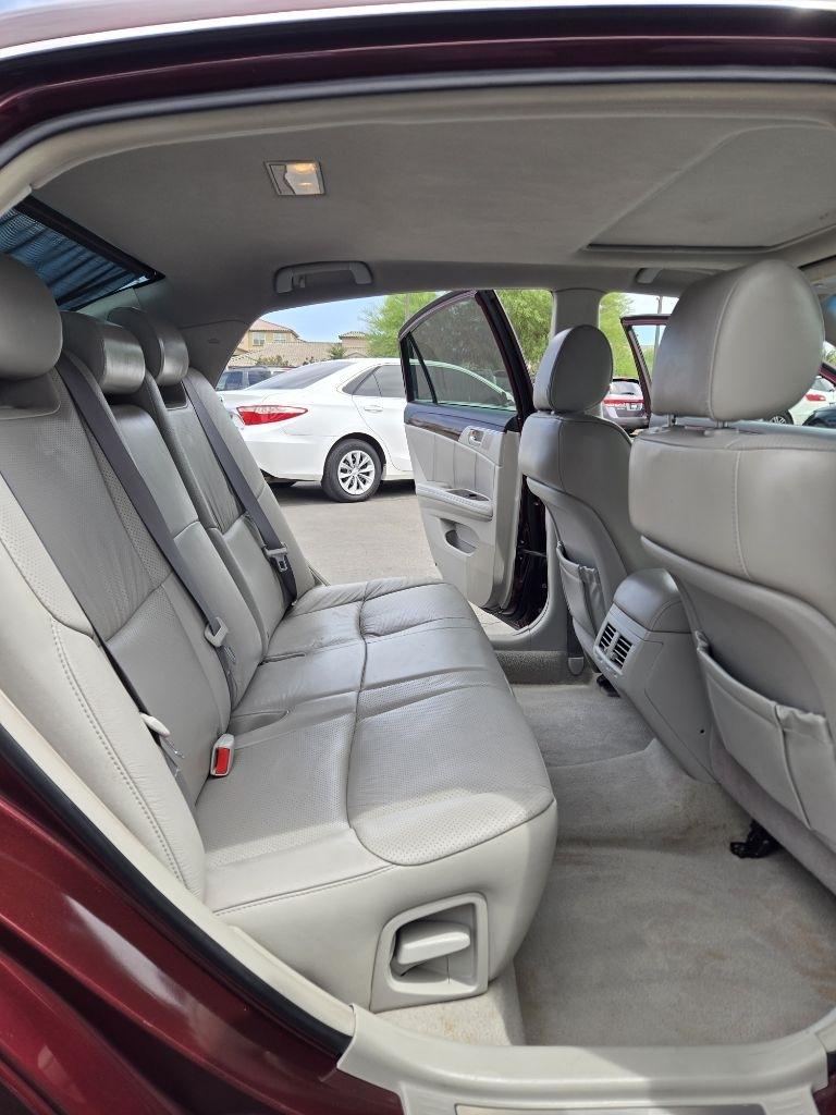 Toyota Avalon  2008