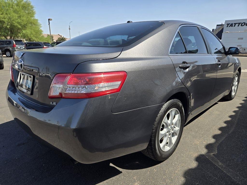 Toyota Camry 4dr Sedan LE 2011