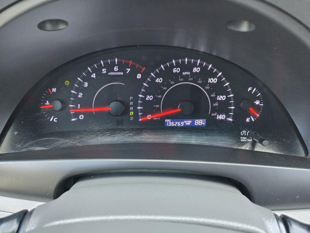 Toyota Camry 4dr Sedan LE 2011