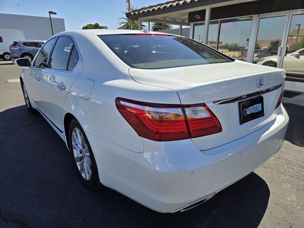 Lexus LS 460  2011