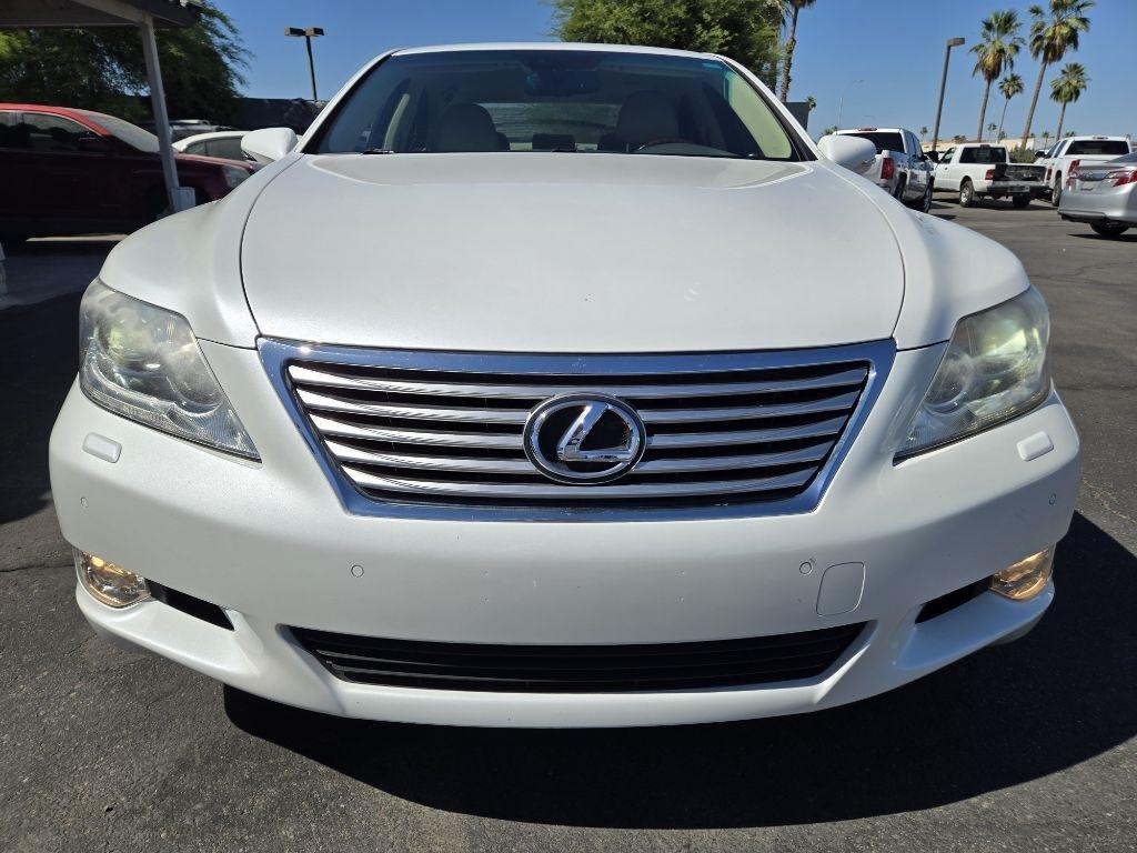 Lexus LS 460  2011