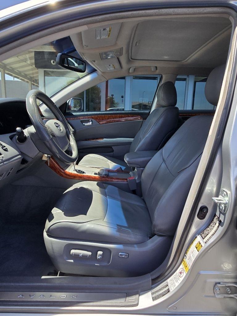 Toyota Avalon  2007