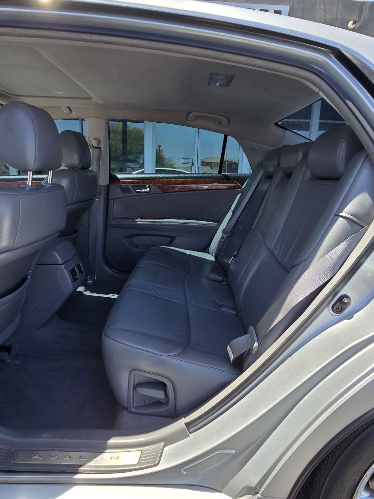 Toyota Avalon  2007