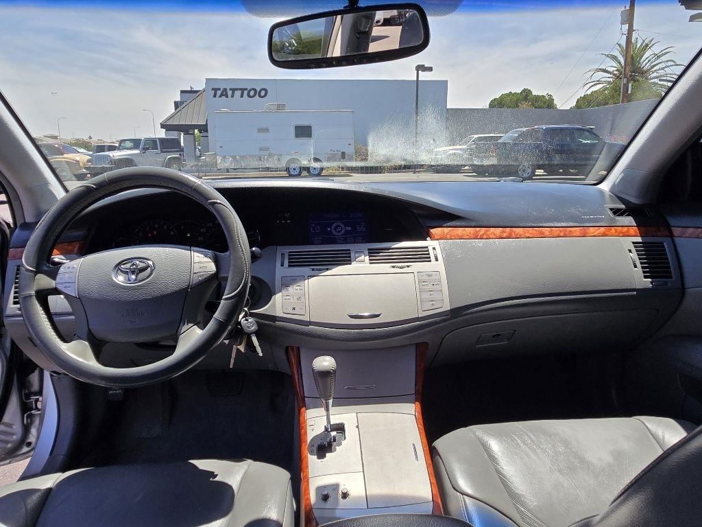 Toyota Avalon  2007