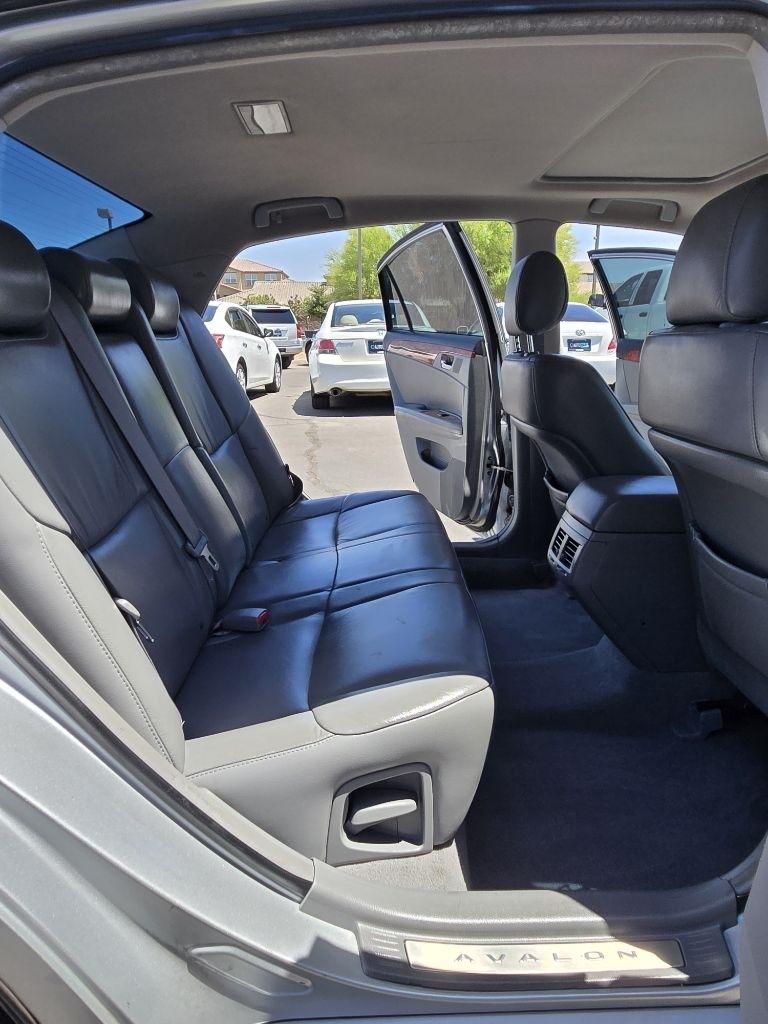 Toyota Avalon  2007