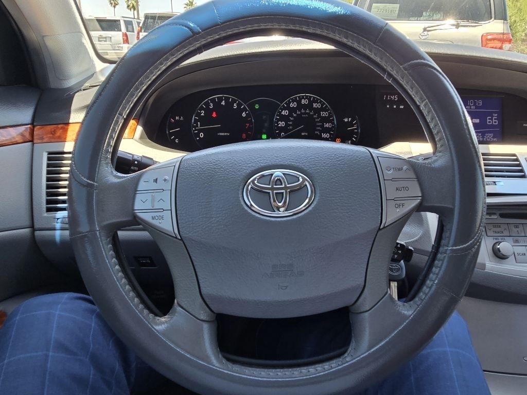 Toyota Avalon  2007